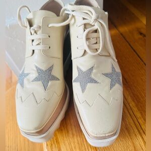 Stella McCarthy wedge sneak size 5.5